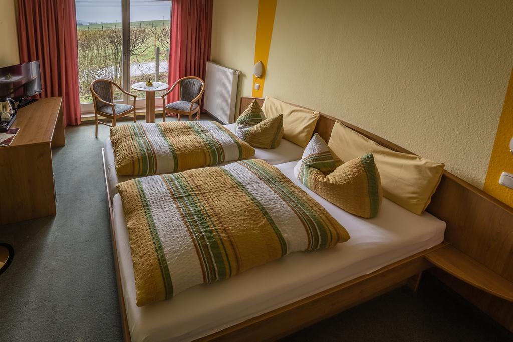 Hotel-Pension Am Rosarium Sangerhausen Pokój zdjęcie